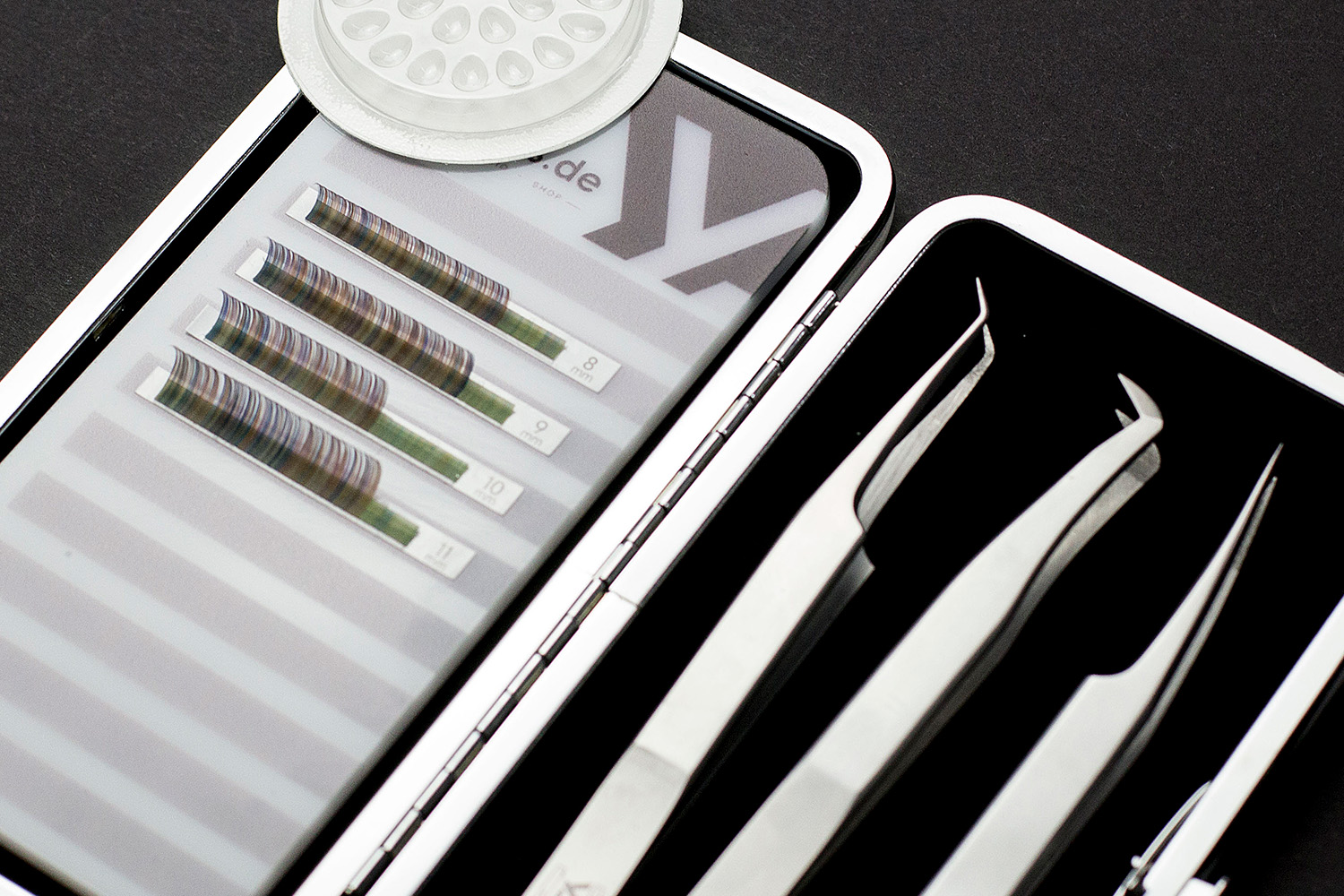 Types of tweezers for eyelash extensions