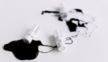 Was ist ein hypoallergener Wimpernkleber?